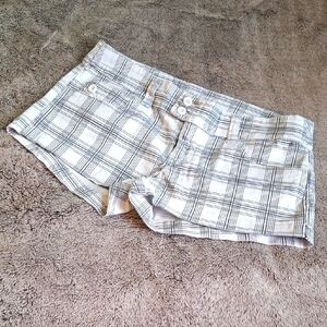 🤑 FINAL DROP! YMI Black & White Shorts